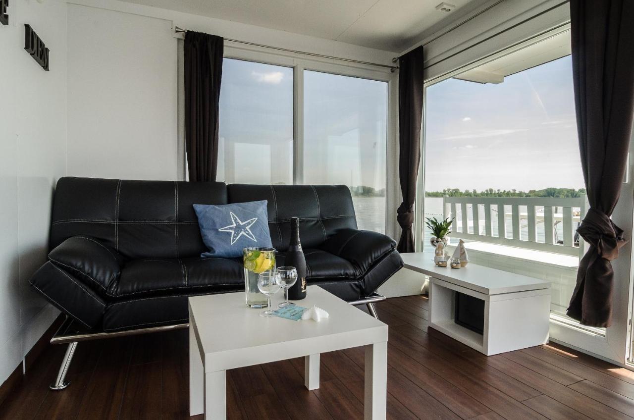 Feststehendes Hausboot Otel Kolonie Zern Dış mekan fotoğraf